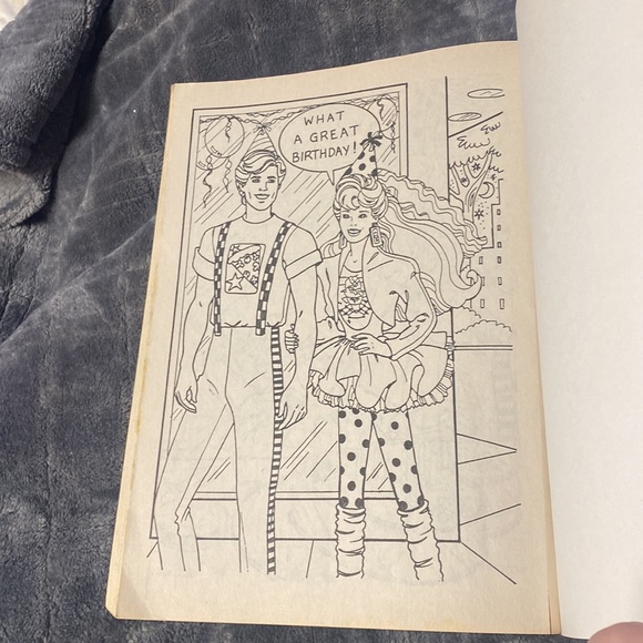 vintage 1990 barbie activity/coloring/paper dolls book unused - Picture 13 of 15